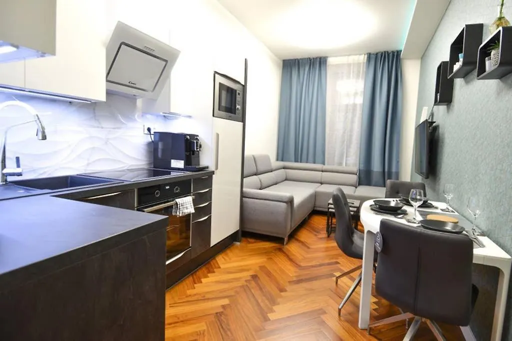Brandly New Apartment Andel Prague 0*,