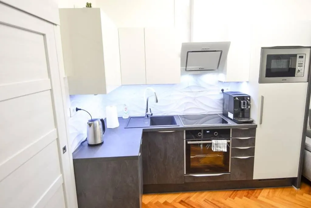 Brandly New Apartment Andel Prague